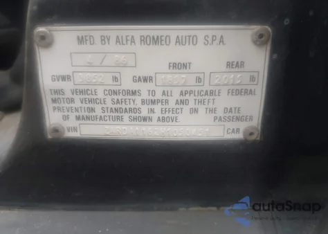 1987 Alfa Romeo Milano Gold z USA, uszkodzony, nr VIN ZARDA1162H1050451